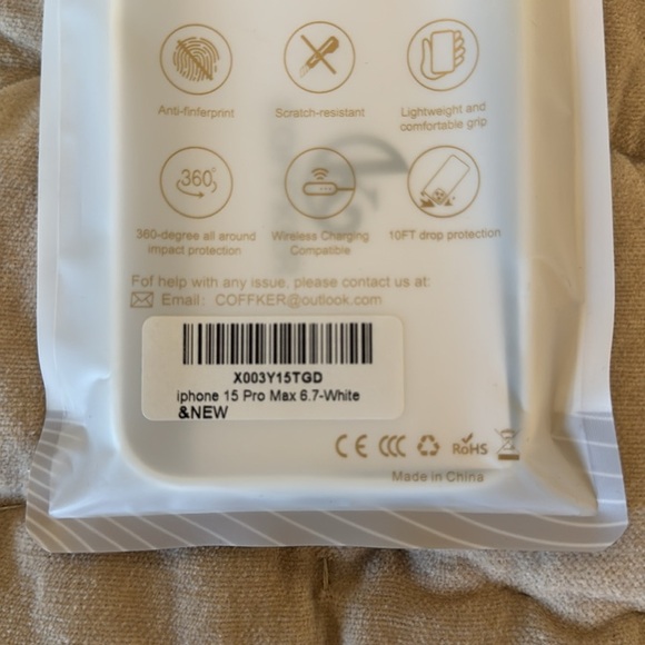 iPhone 15 Pro Max 6.7 White case - Picture 3 of 3